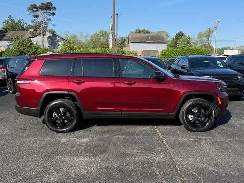 2025 Jeep Grand Cherokee L Laredo