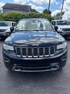 Brilliant Black Crystal Pearlcoat 2014 Jeep Grand Cherokee Overland