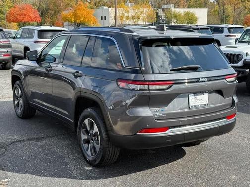 2022 Jeep Grand Cherokee 4xe Base