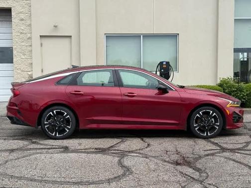2022 Kia K5 GT-Line