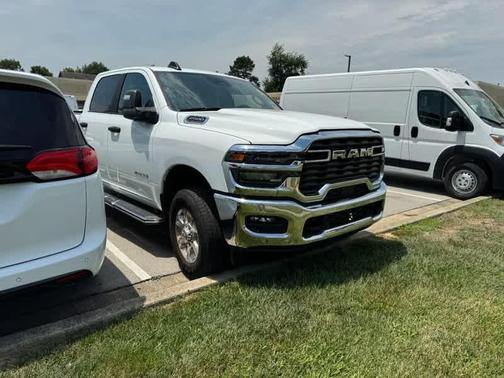 Bright White Clearcoat 2026 RAM 2500 Big Horn