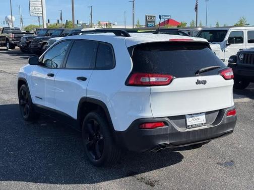 2017 Jeep Cherokee Sport
