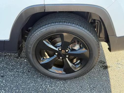 2017 Jeep Cherokee Sport