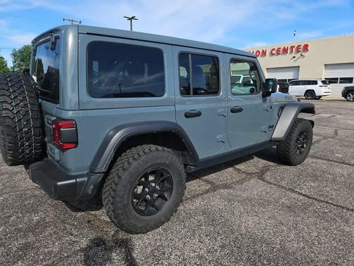 Anvil Clearcoat 2024 Jeep Wrangler Sport