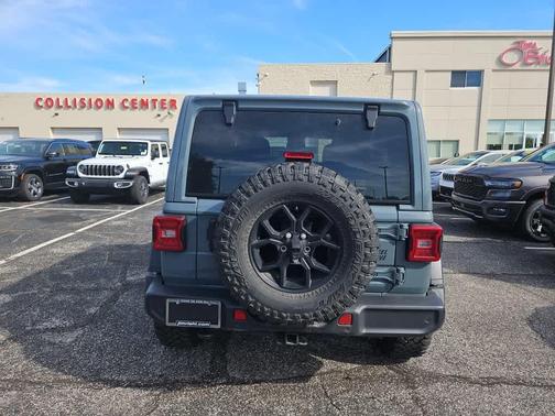 Anvil Clearcoat 2024 Jeep Wrangler Sport