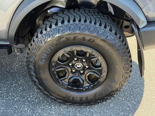 Carbonized Gray 2022 Ford Bronco Wildtrak