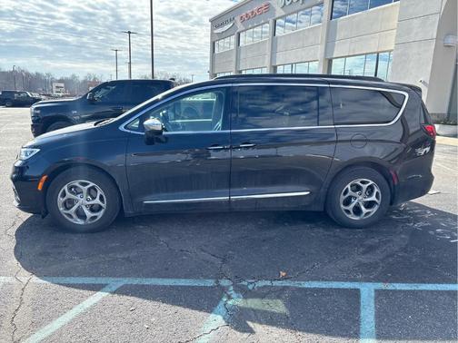 2022 Chrysler Pacifica Limited