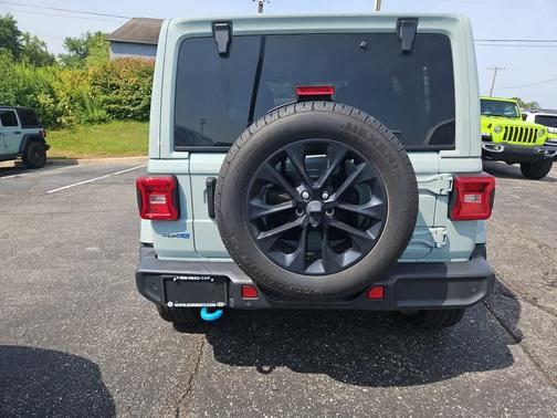 Earl Clearcoat 2024 Jeep Wrangler 4xe Sahara