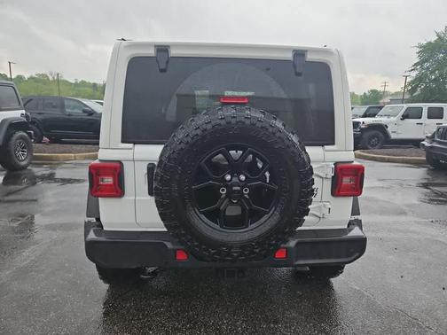Bright White Clearcoat 2024 Jeep Wrangler Sport