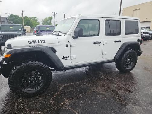 Bright White Clearcoat 2024 Jeep Wrangler Sport