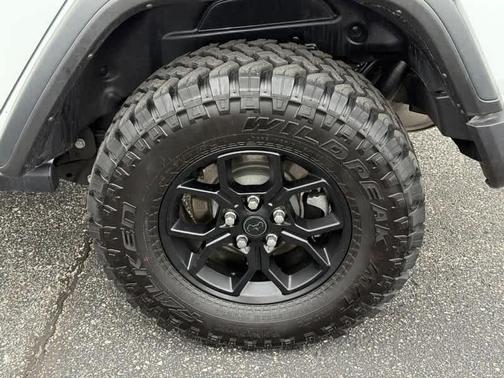 Bright White Clearcoat 2024 Jeep Wrangler Sport