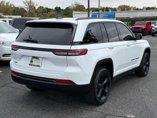 2023 Jeep Grand Cherokee Altitude