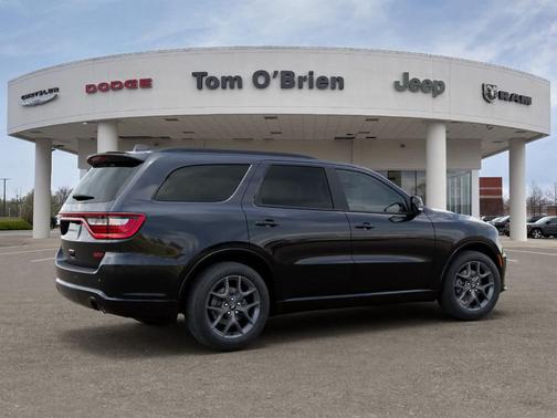 DB Black Clearcoat 2026 Dodge Durango GT HEMI V8