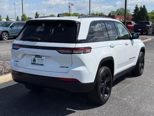 Bright White Clearcoat 2025 Jeep Grand Cherokee Limited