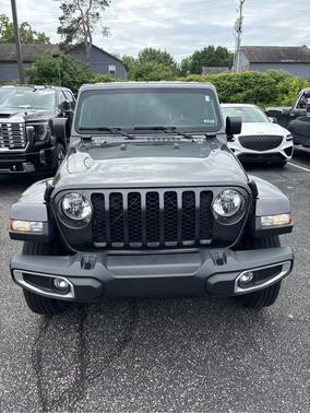 Granite Crystal Clearcoat Metallic 2023 Jeep Gladiator Sport