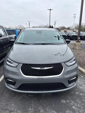 2024 Chrysler Pacifica Touring-L