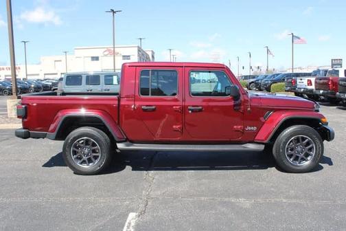 2022 Jeep Gladiator Overland