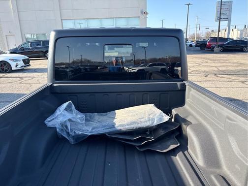 2024 Jeep Gladiator Sport