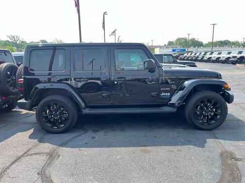 2022 Jeep Wrangler Unlimited 4xe Sahara