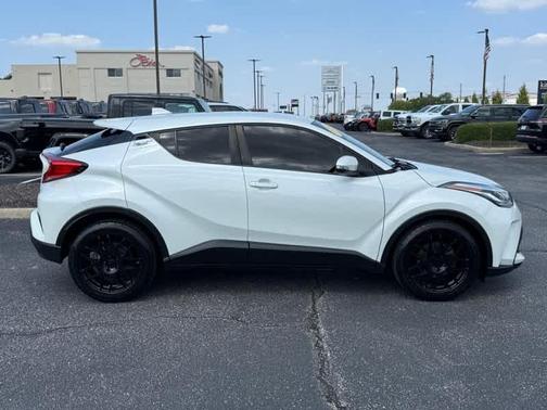 2021 Toyota C-HR XLE