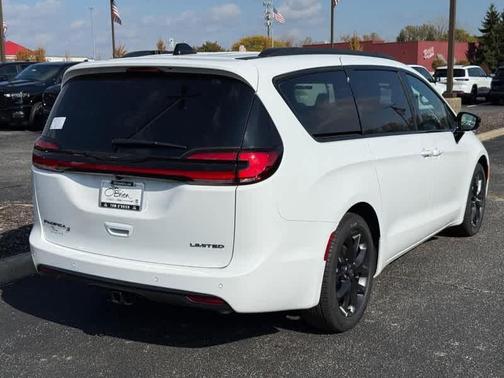 2026 Chrysler Pacifica Limited