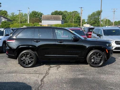 Diamond Black 2023 Jeep Grand Cherokee 4xe Base
