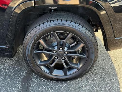 Diamond Black 2023 Jeep Grand Cherokee 4xe Base