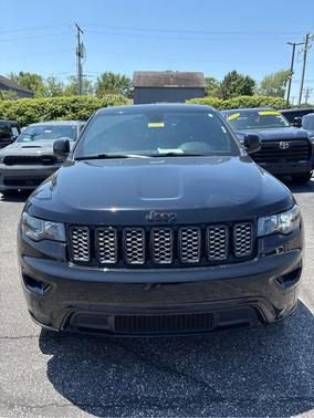 Diamond Black 2021 Jeep Grand Cherokee Laredo X