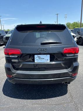 Diamond Black 2021 Jeep Grand Cherokee Laredo X
