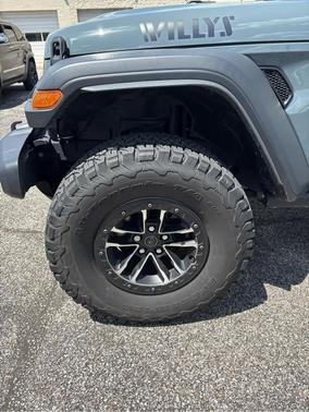 Anvil Clearcoat 2024 Jeep Wrangler Sport