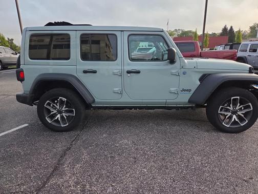 Earl Clearcoat 2024 Jeep Wrangler 4xe Sport