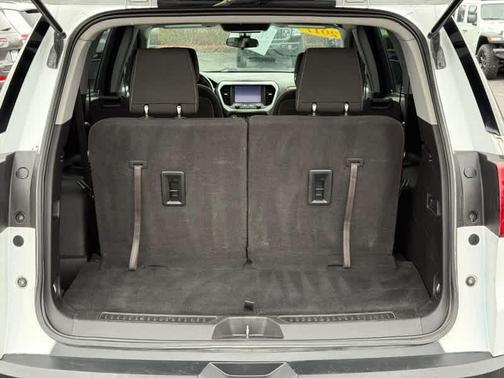 2017 GMC Acadia SLE-2