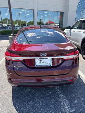 Burgundy Velvet Metallic Tinted Clearcoat 2017 Ford Fusion SE