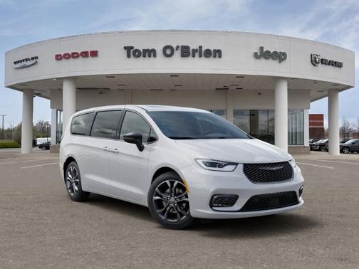 Bright White Clearcoat 2026 Chrysler Pacifica Select