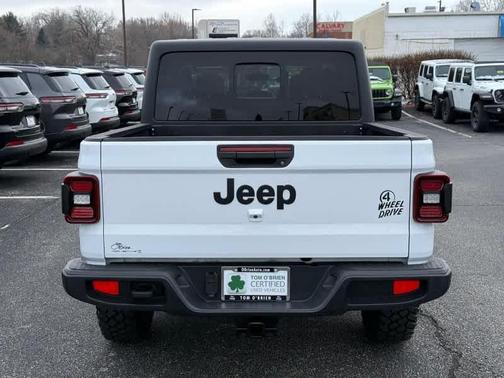 2021 Jeep Gladiator Sport
