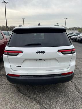 2023 Jeep Grand Cherokee L Laredo