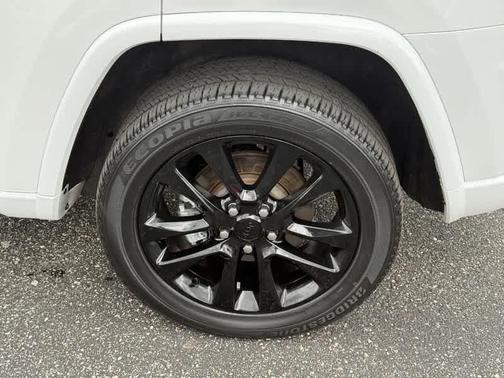 2022 Jeep Grand Cherokee WK Laredo