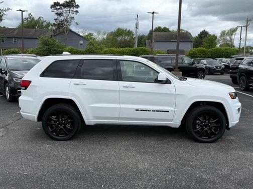 2022 Jeep Grand Cherokee WK Laredo