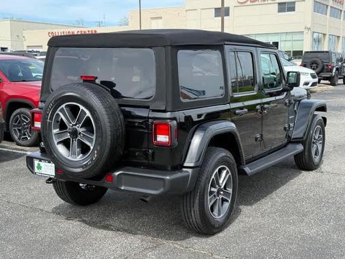 Black Clearcoat 2023 Jeep Wrangler Sahara