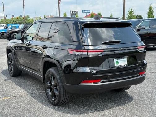 2023 Jeep Grand Cherokee Altitude