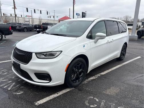 2022 Chrysler Pacifica Hybrid Touring L