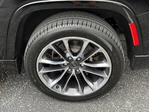 Diamond Black 2023 Jeep Wagoneer L Series II