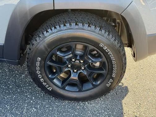 2022 Jeep Cherokee Trailhawk