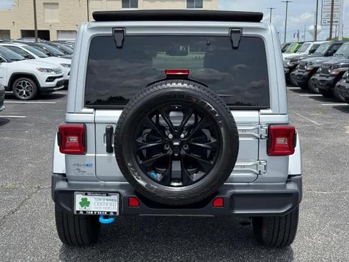 2022 Jeep Wrangler Unlimited 4xe Sahara
