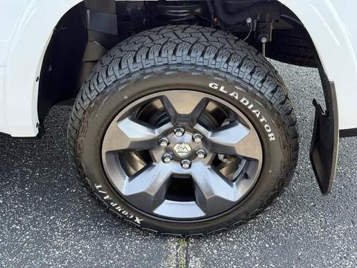 Bright White Clearcoat 2023 RAM 1500 Big Horn