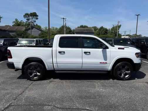 Bright White Clearcoat 2023 RAM 1500 Big Horn