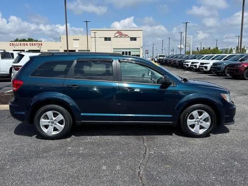 Fathom Blue Pearl 2013 Dodge Journey SE