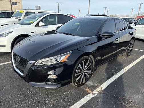 2021 Nissan Altima 2.5 Platinum