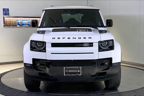 Fuji White 2023 Land Rover Defender 110 S