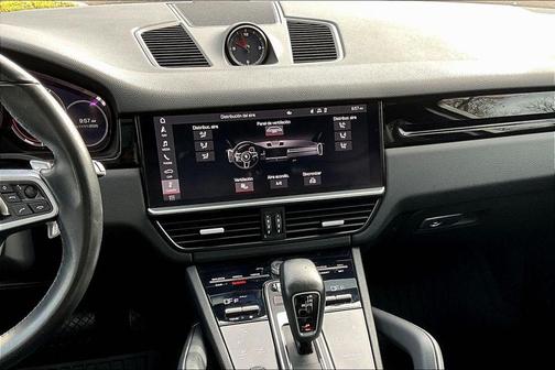 2021 Porsche Cayenne Cayenne